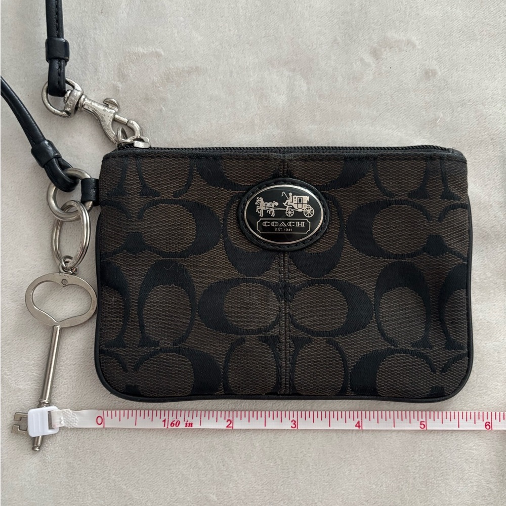 Coach - Y2K Vintage Wristlet with Skeletal Keychain